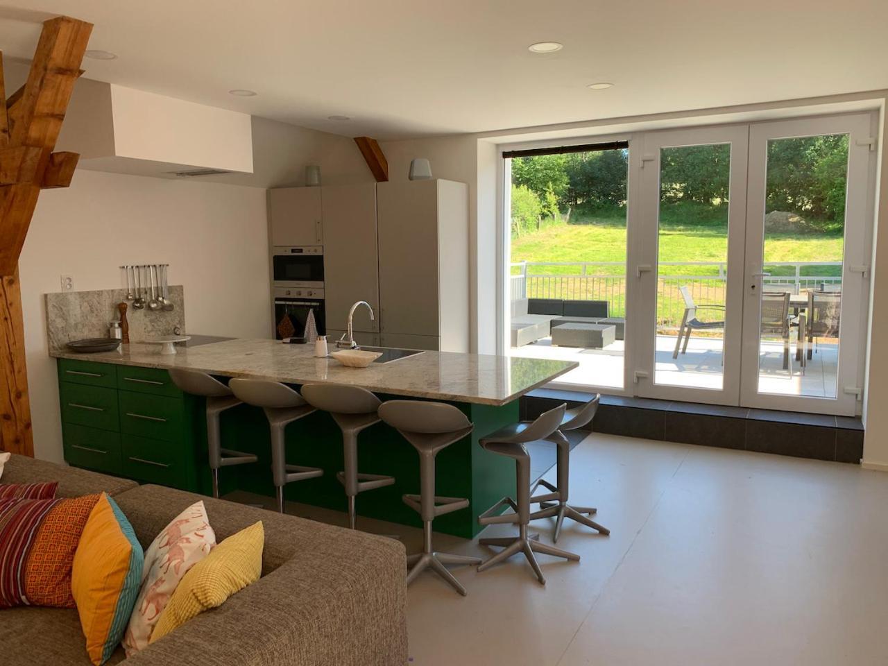 Fox Apartment Hostka  Екстериор снимка