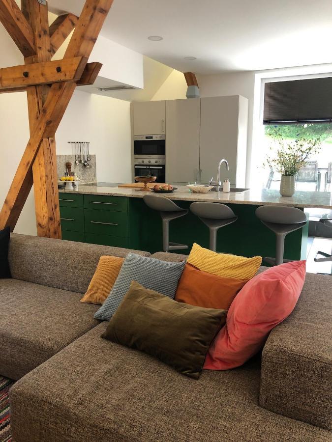 Fox Apartment Hostka  Екстериор снимка